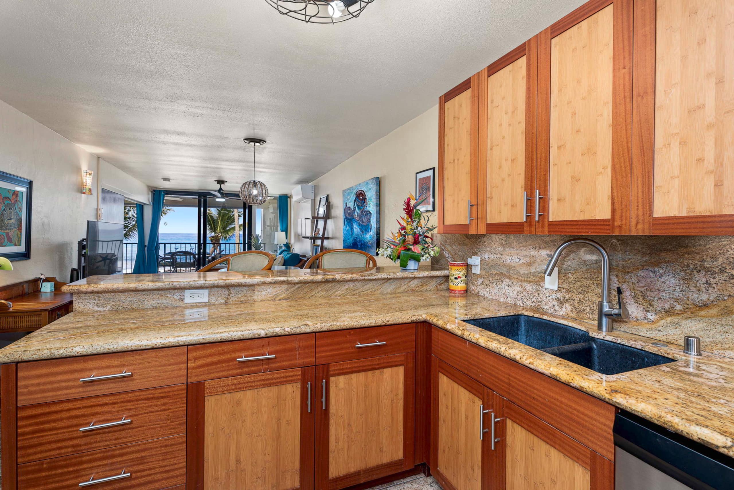 Beautiful Oceanfront 2 Bdrm/2 Bath with A/C #222 - Image 9