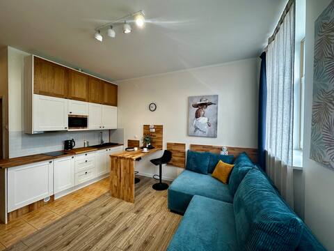 Like-a House Center