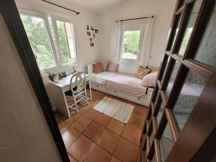 غرفة النوم 2