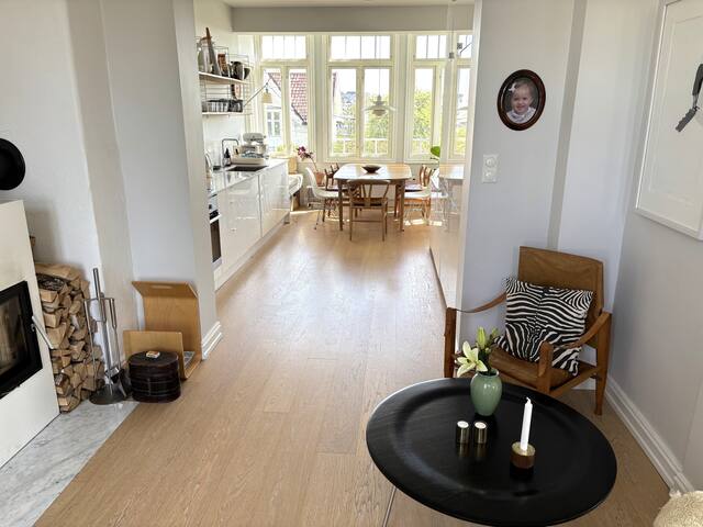 Lovely villa, huge garden, terrace and balcony gallery image 3