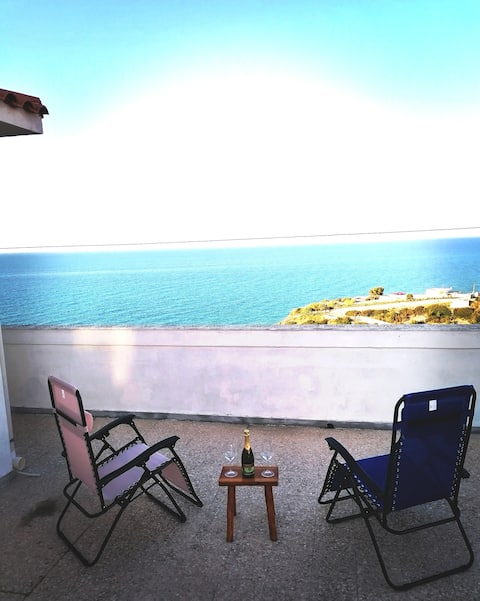 The sea view house with private parking