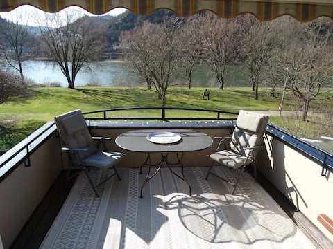 Exclusive accommodation with direct Rhine views