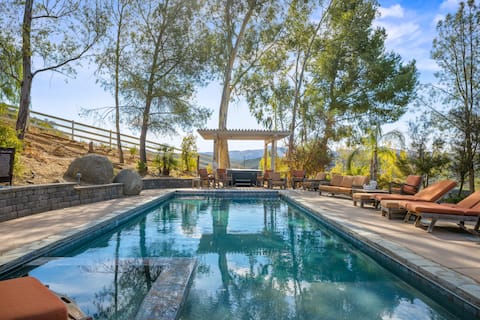 Private Resort Estate | Sleeps 16+| Pickleball