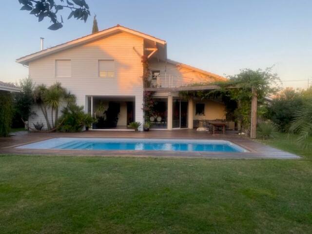 Ideal home for the holidays gallery image 2