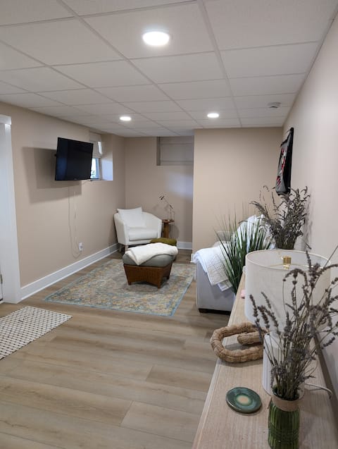 Top performing Airbnb: Lake Norman boutique apartment lake front in Lake Norman Of Iredell