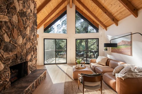 Cozy A-Frame in the Woods: Kids & Dog Friendly