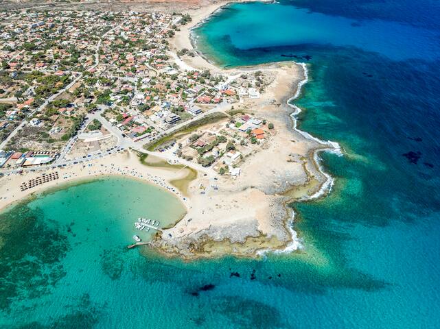 Sunset Beach House: Villa, Only 50m from the Beach gallery image 4