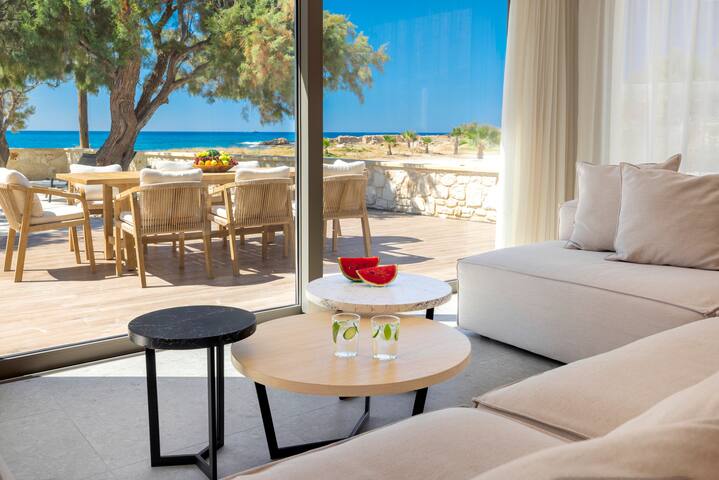 Sunset Beach House: Villa, Only 50m from the Beach gallery image 5