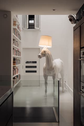 Grand 4 Bedroom Townhouse with a Roof Terrace