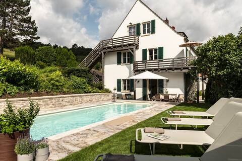 Vacation home with pool in a prime location: The Johannishof