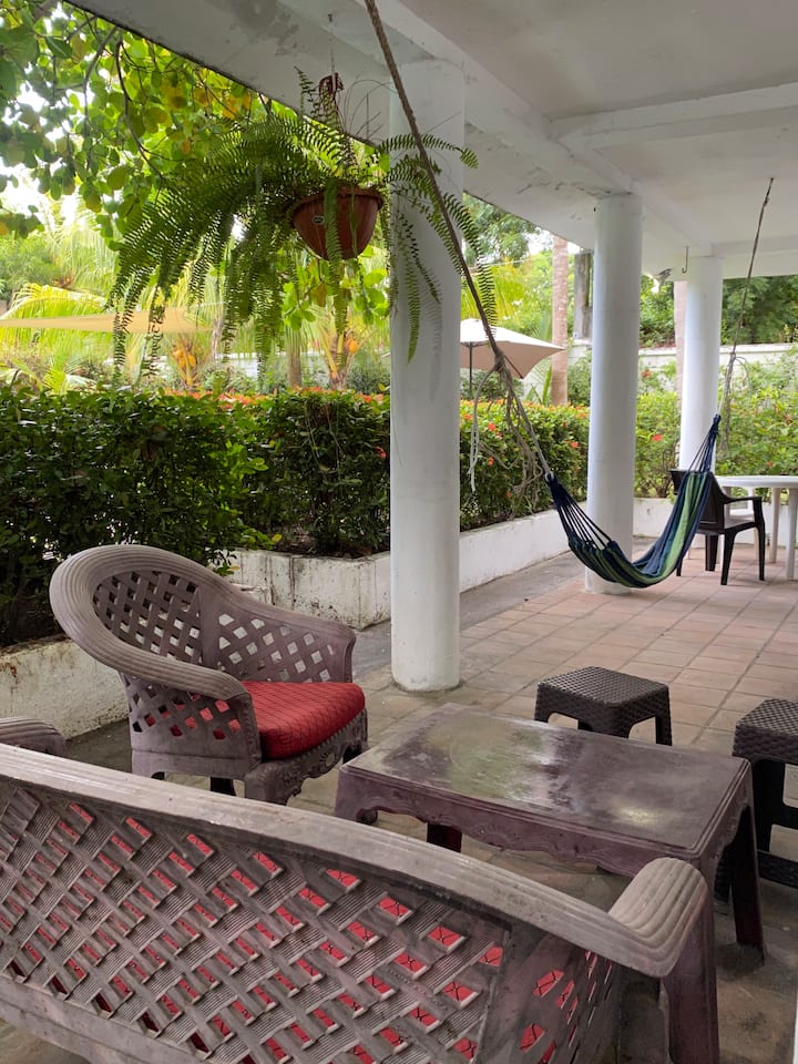 Villa Luna: Cozy Beach House With Pool - Iztapa