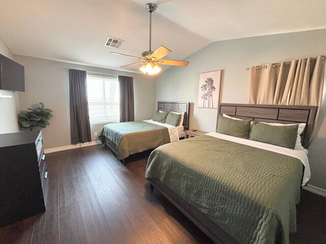 PEACEFUL PARADISE W/POOL gallery image 5