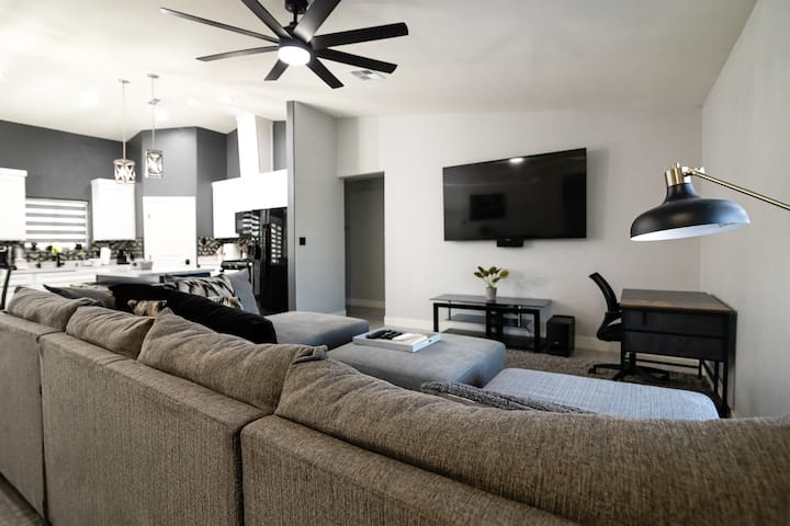 Village Luxury - Yuma, AZ