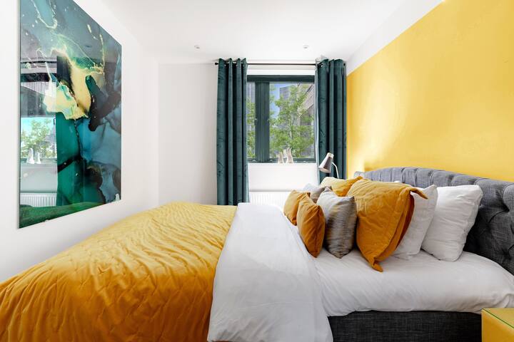 Divine City Penthouse Godly Views for LuxTravelers gallery image 4