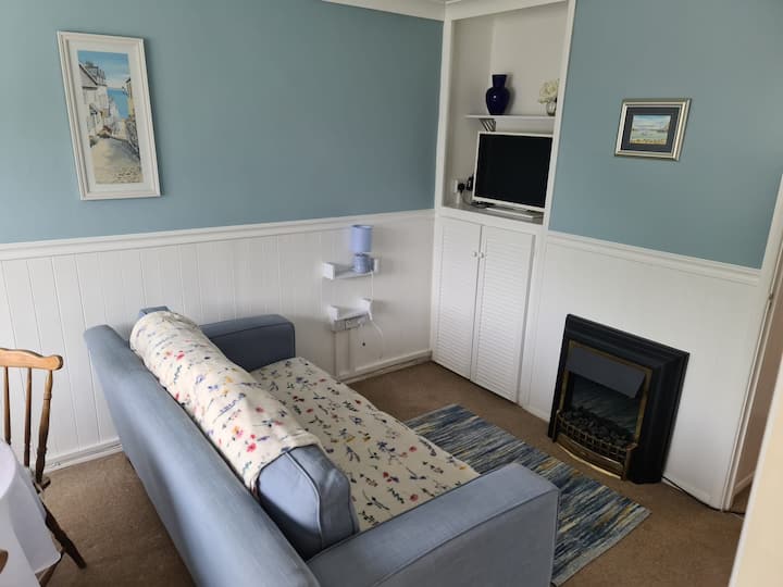 Adorable 2 Bedroom Holiday Home With Free Parking. - Paignton