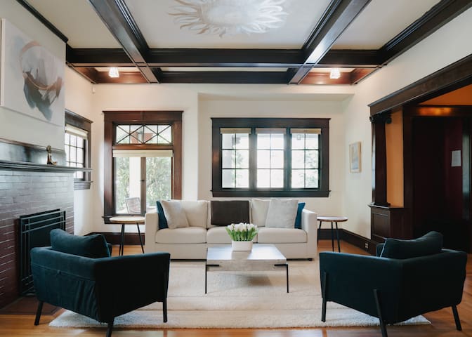 Remodeled 1906 Craftsman home in Nob Hill district