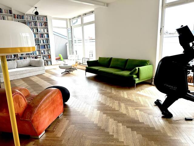 Rooftop apt w/ a view, 2 bedrooms/bathrooms, sauna gallery image 2