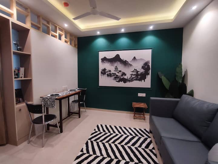"The Nook" A cozy Studio Apartment