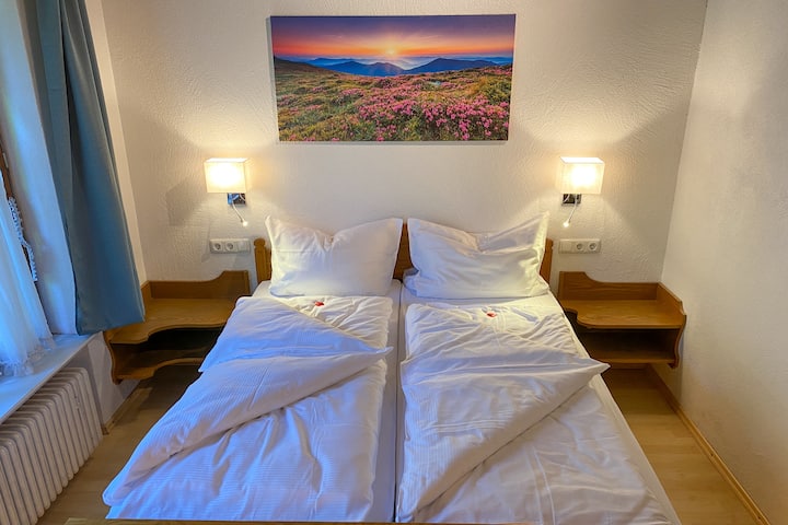 Bonne nuit dans votre oasis de bien-être avec vue sur les Alpes