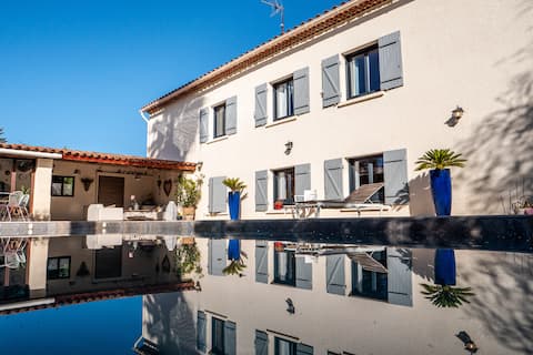 Charming villa pool close to the beaches
