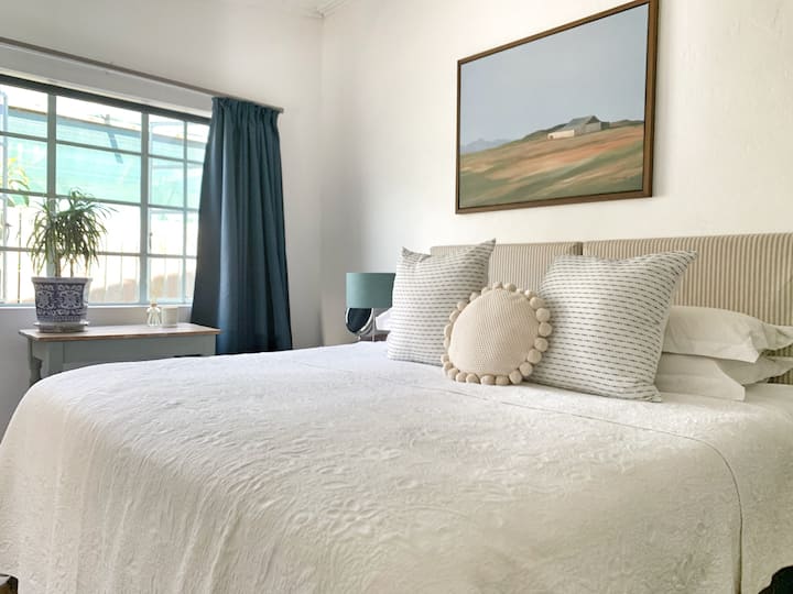 The Town House - Lower Knysna Central - Knysna