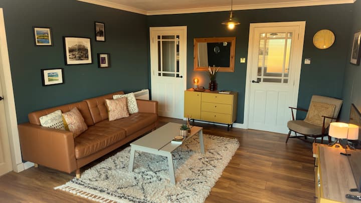 Modern, Cosy Apartment With Loch Views - Skye