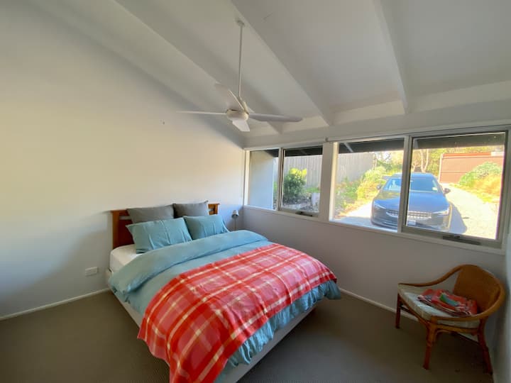 Dhomë gjumi e dytë e madhe me krevat dopio "queen"