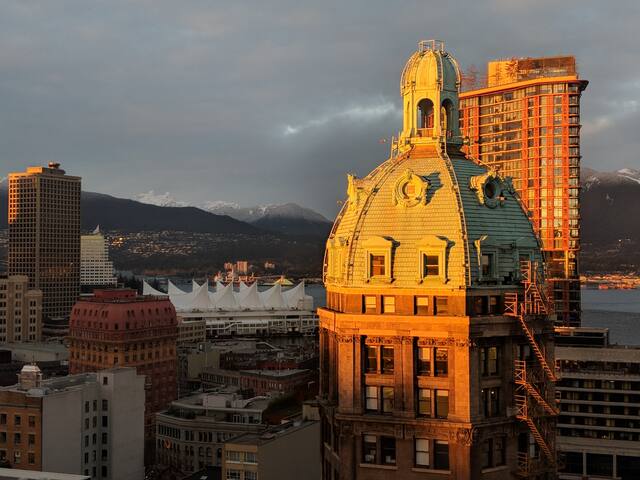 Amazing Views, Designer Apartment, Netflix Location Shoot