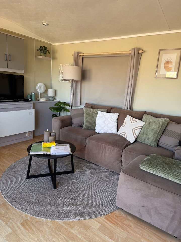 Modern Chalet Bij Ijsselmeer & Mooi Buitenzwembad - Stavoren