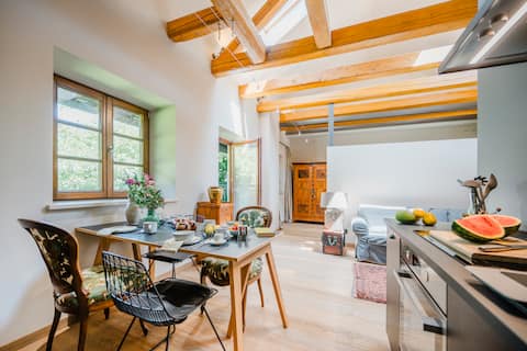 Cozy mountain loft - 15 minutes from Garmisch
