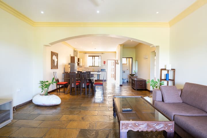Beat's Hideaway - Diani Beach