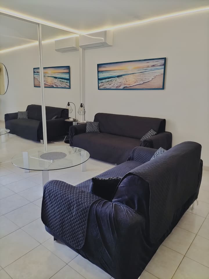 Joli Appartement En Front De Mer Avec Jardin - Cagnes-sur-Mer