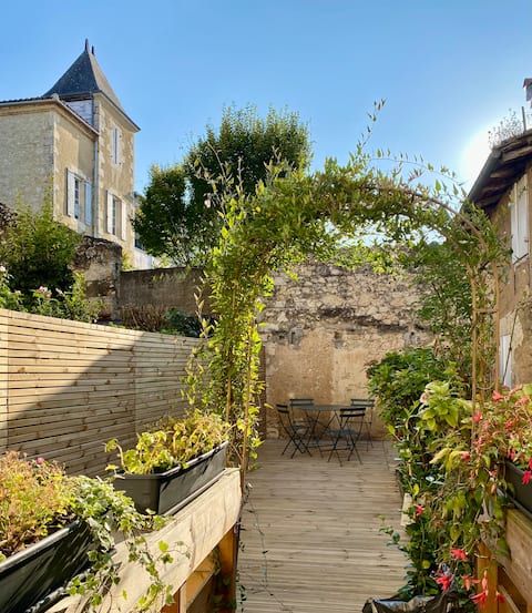 Charming townhouse with outdoor terrace