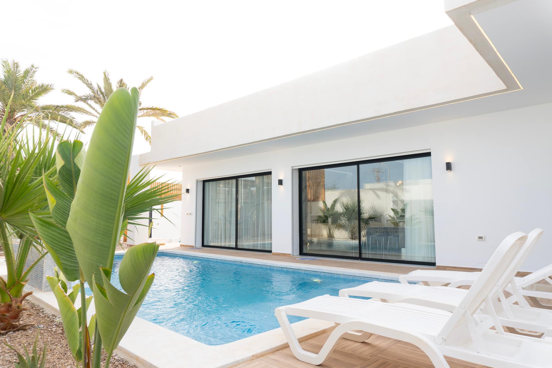 Luxury villa, beach within walking distance. — photo 3