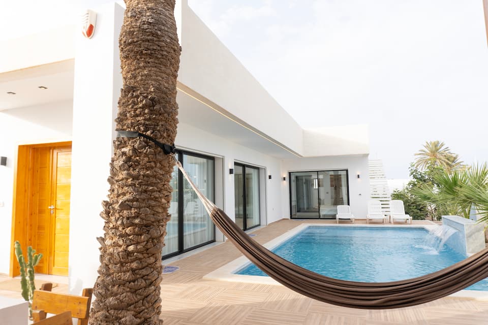 Luxury villa, beach within walking distance. — photo 1