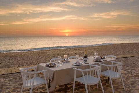 Beach front right on the Sand Luxury semi-detached