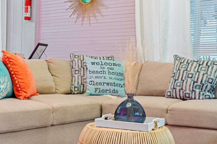 Backyard Paradise- Cozy Bungalow 4 Mi To Beach - Clearwater, FL