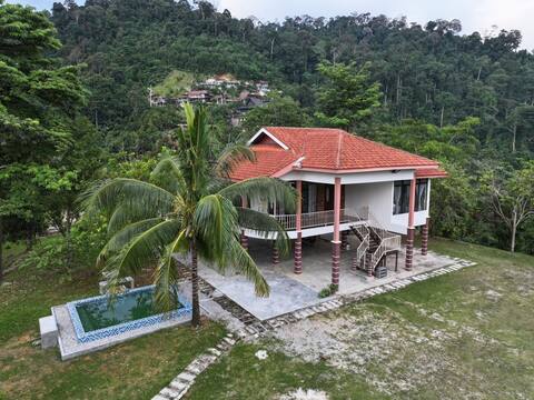 Aurora Retreat Home at Pantai Jelebu