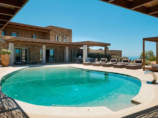 Villa Moonstone by Mykonos Rocks