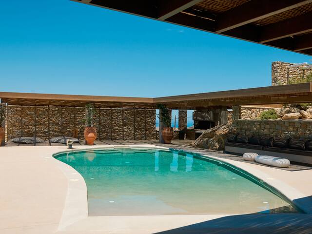 Villa Moonstone by Mykonos Rocks gallery image 3