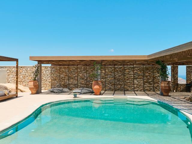 Villa Moonstone by Mykonos Rocks gallery image 5