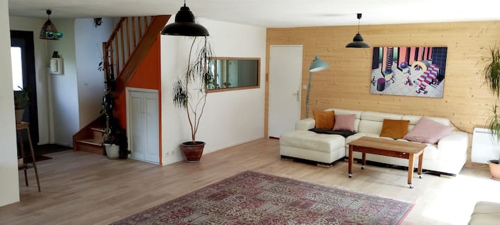 Spacieux Pavillon Pour Courtes Ou Longues Durées - Creuse