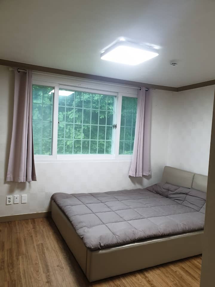 საძინებელი 1