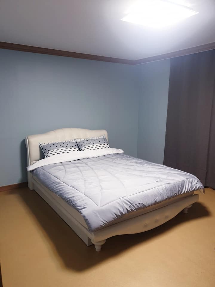 საძინებელი 4