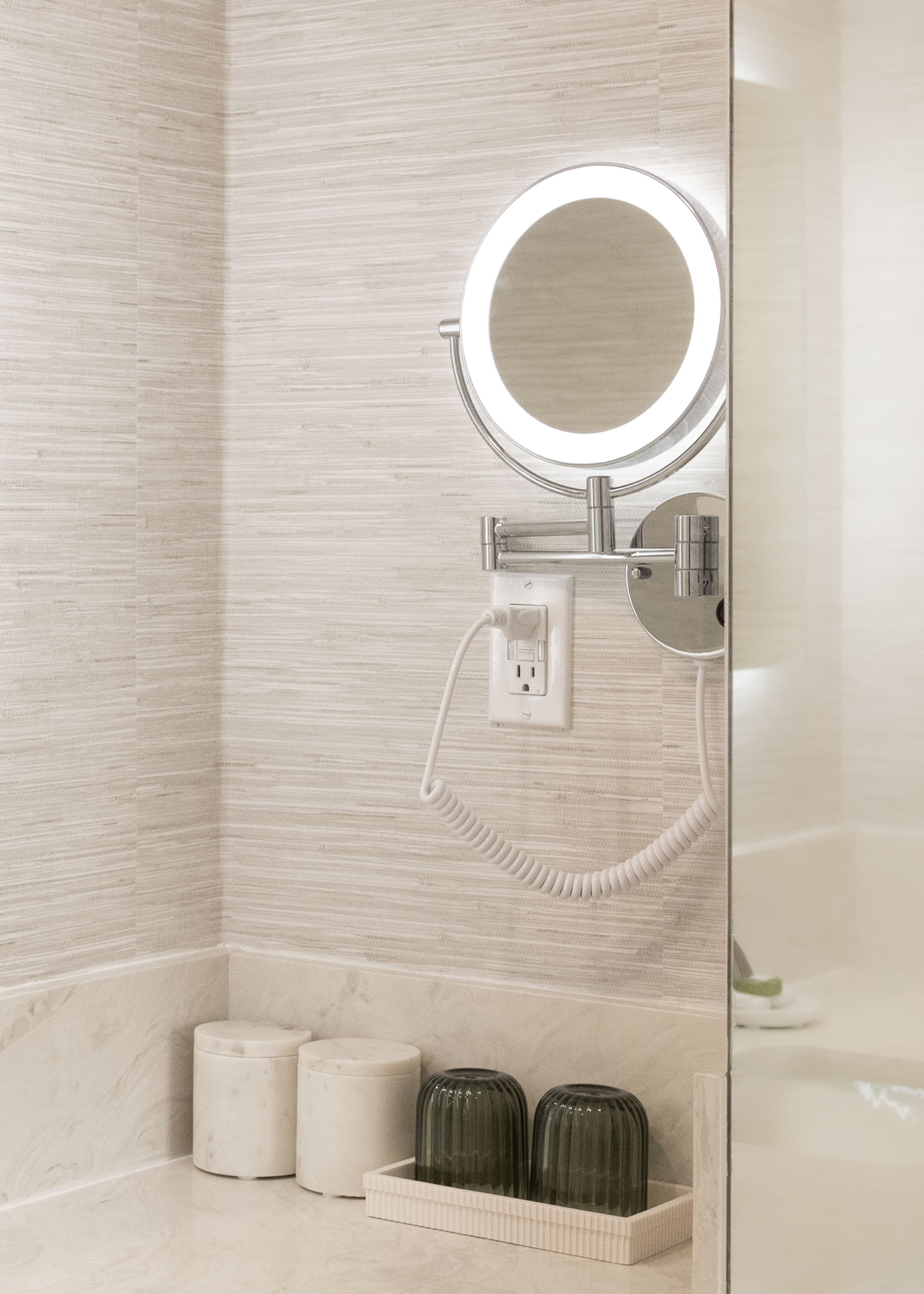 Condo in Honolulu · ★4.98 · 1 bedroom · 1 bed · 1 private bath - Image 31