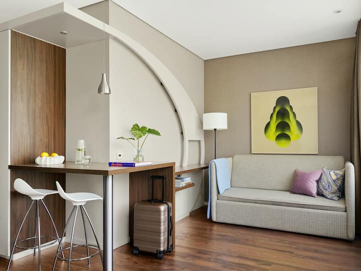 Numa | Barrier Free Studio W Kitchenette & Sofabed - Hamburg