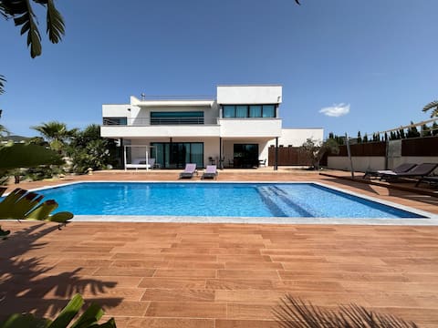Modern luxury villa with pool near Las Salinas