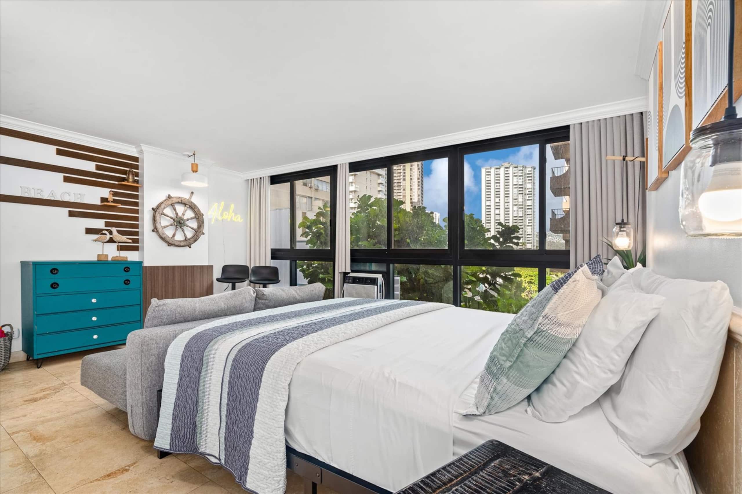 Waikiki Hideout - Image 1