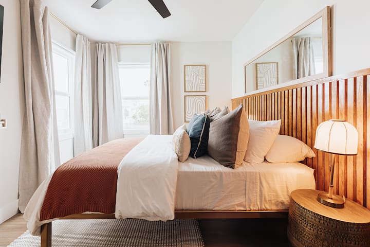 5BD Child/Pet Friendly w/ Spa & Pool Table in PB gallery image 2