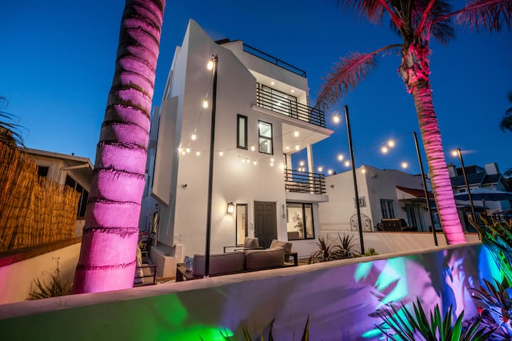 Ocean & Bay Views w/ Private Rooftop Hot Tub